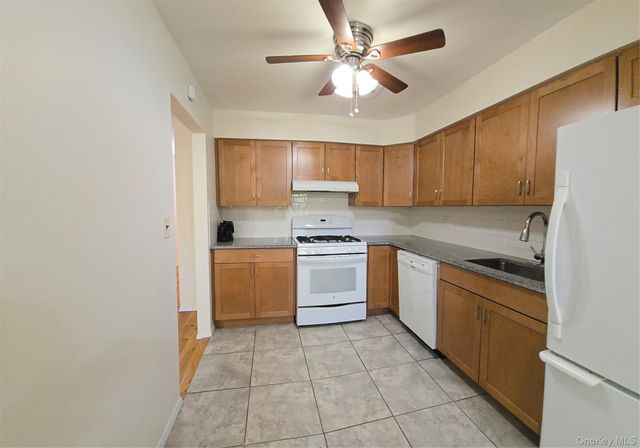 220-30 64th Avenue 3 Fl, Bayside, NY 11364