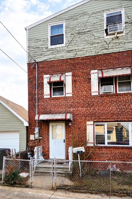 3078 Fearn Place, Bronx, NY 10465