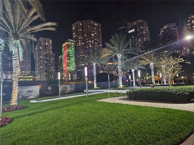 350 S Miami Ave 2714, Miami, FL 33130