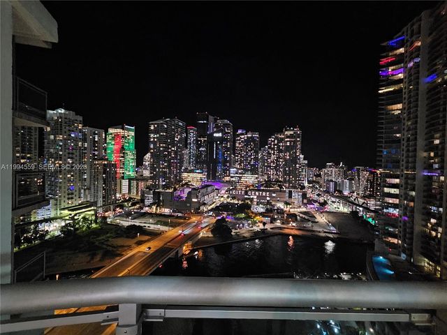 350 S Miami Ave 2714, Miami, FL 33130