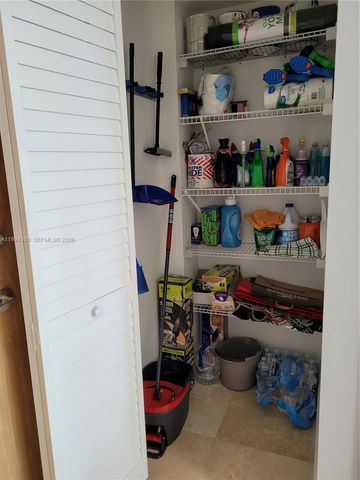 350 S Miami Ave 2714, Miami, FL 33130