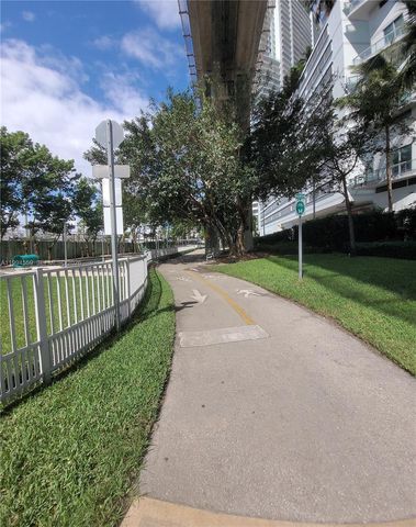 350 S Miami Ave 2714, Miami, FL 33130