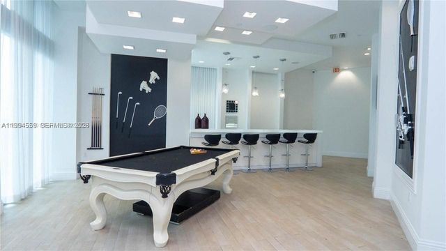 350 S Miami Ave 2714, Miami, FL 33130