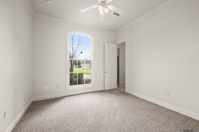 17702 Shady Path Ct, Baton Rouge, LA 70816