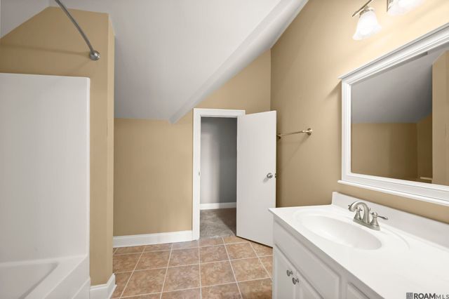 17702 Shady Path Ct, Baton Rouge, LA 70816