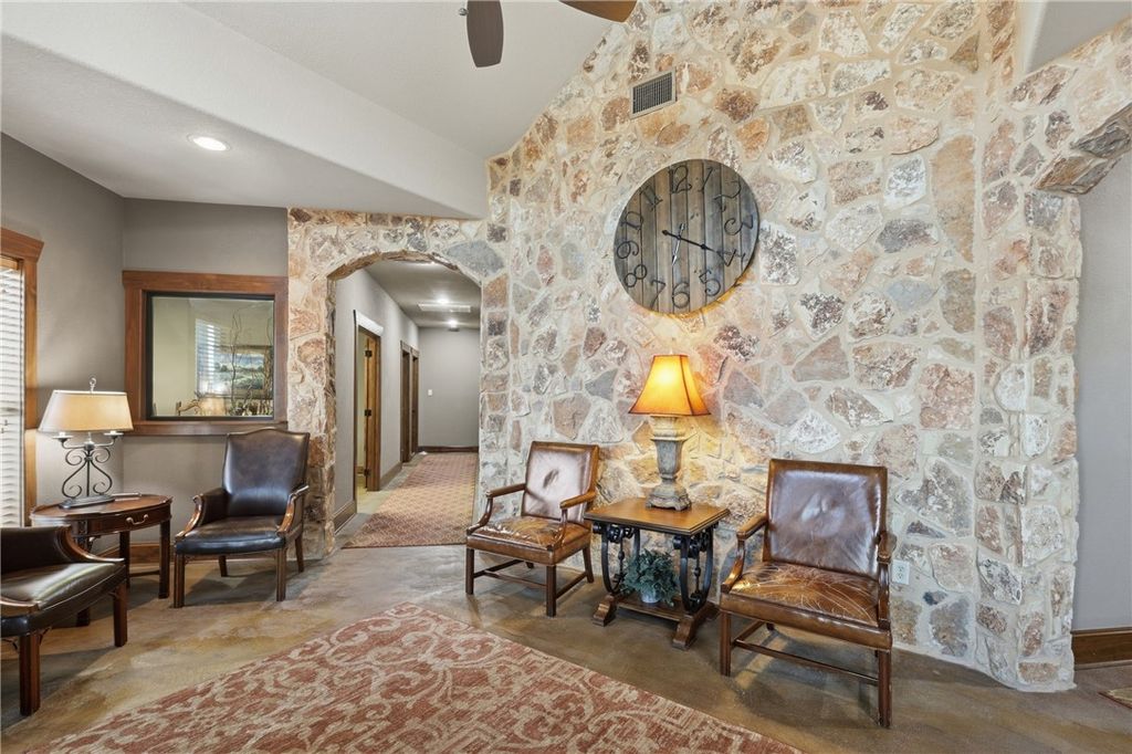 6750 Victoria Avenue, College Station, TX 77845 — photo 2