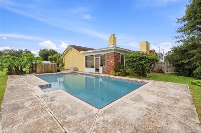 7026 WILLOW RUN LOOP, Lakeland, FL 33813