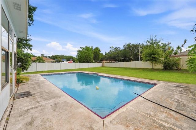 7026 WILLOW RUN LOOP, Lakeland, FL 33813