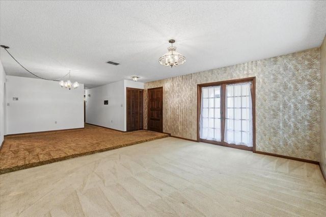 7026 WILLOW RUN LOOP, Lakeland, FL 33813