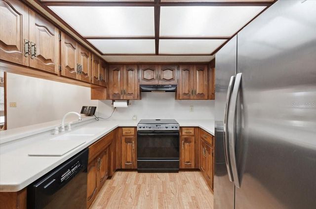 7026 WILLOW RUN LOOP, Lakeland, FL 33813