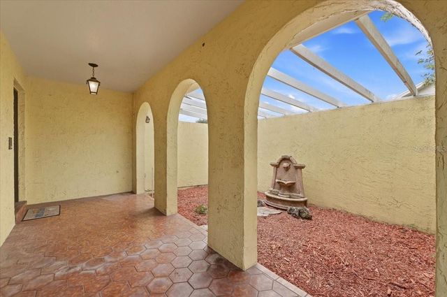 7026 WILLOW RUN LOOP, Lakeland, FL 33813