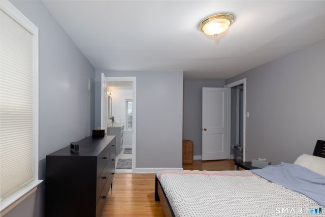 14 Giles Street, Hamden, CT 06517