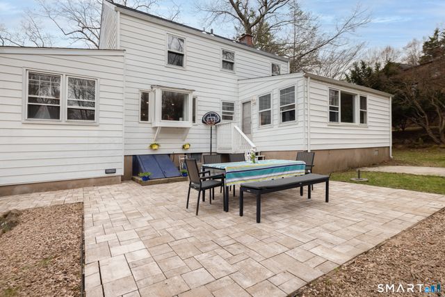 14 Giles Street, Hamden, CT 06517