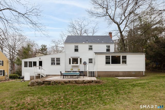 14 Giles Street, Hamden, CT 06517