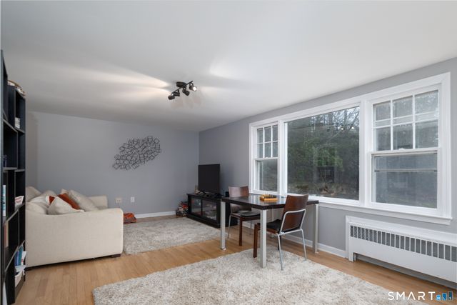 14 Giles Street, Hamden, CT 06517