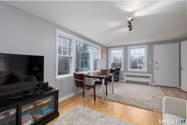 14 Giles Street, Hamden, CT 06517