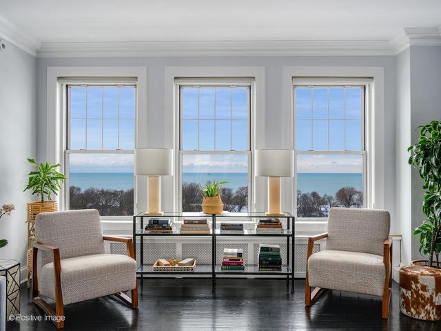 3530 N Lake Shore Drive 11B, Chicago, IL 60657