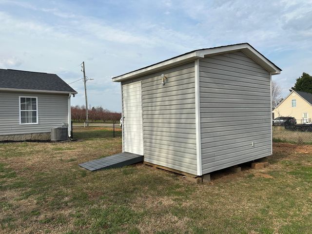 553 Burnetts Road, Chesnee, SC 29323