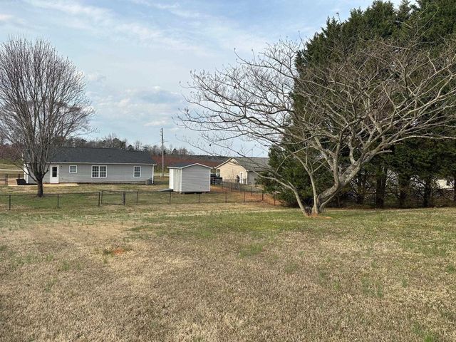 553 Burnetts Road, Chesnee, SC 29323