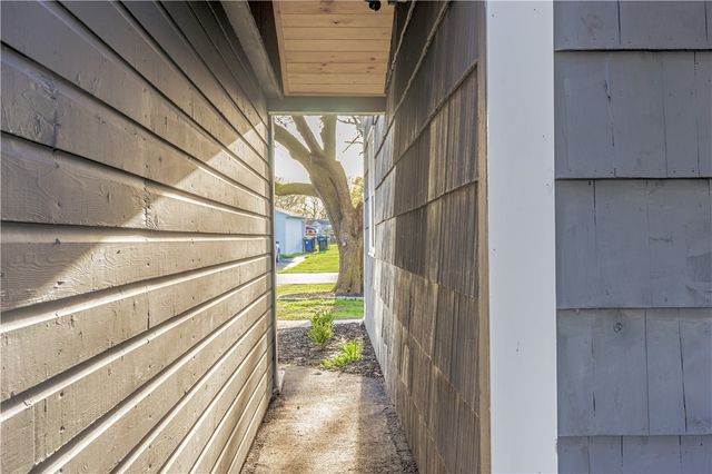 27 Pasadena Drive, Gates, NY 14606