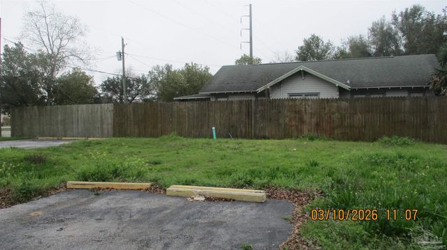 429 S Navy Blvd, Pensacola, FL 32507