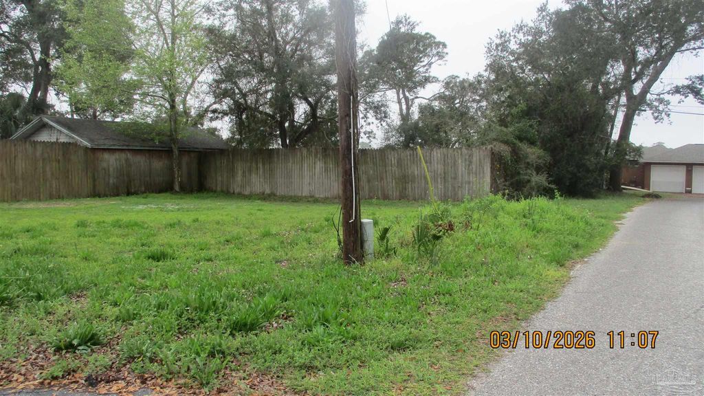 429 S Navy Blvd, Pensacola, FL 32507
