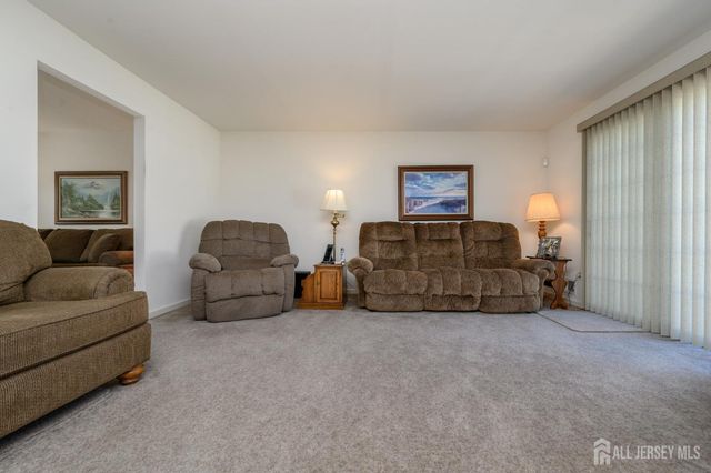 21 Catalina Avenue, Barnegat, NJ 08005