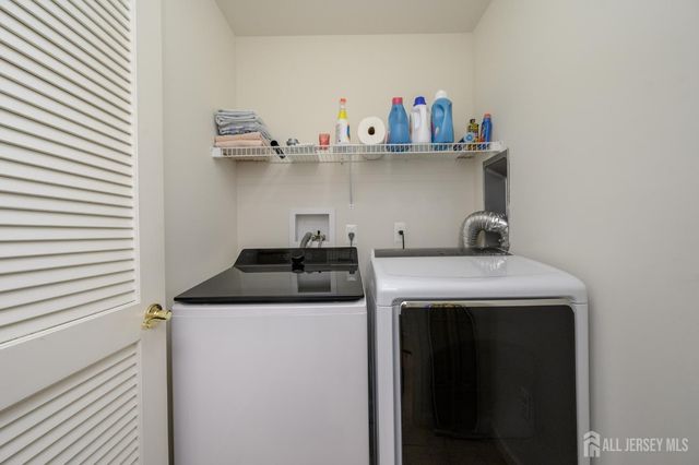 21 Catalina Avenue, Barnegat, NJ 08005