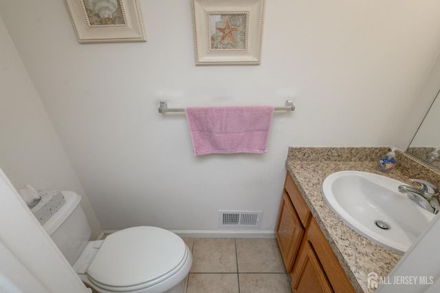 21 Catalina Avenue, Barnegat, NJ 08005