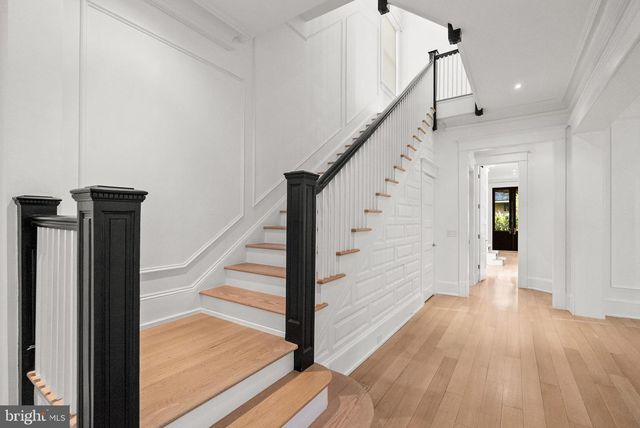 2107 WYOMING AVE NW, Washington, DC 20008