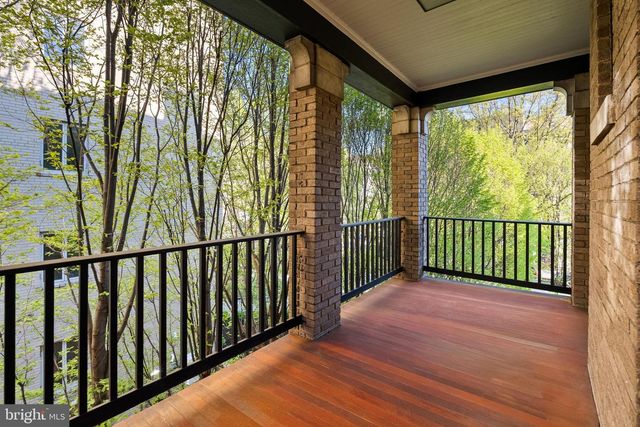 2107 WYOMING AVE NW, Washington, DC 20008