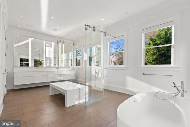 2107 WYOMING AVE NW, Washington, DC 20008