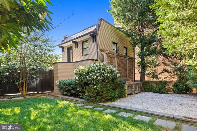 2107 WYOMING AVE NW, Washington, DC 20008