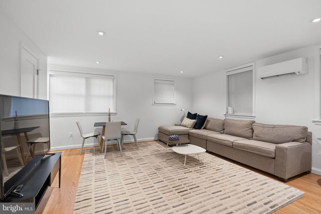 2107 WYOMING AVE NW, Washington, DC 20008