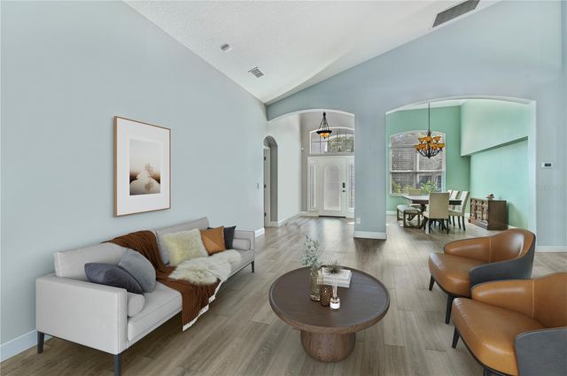 4240 CALEDONIA AVENUE, Apopka, FL 32712