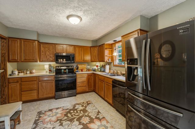 55 Meixsell Road, Huntington, WV 25704