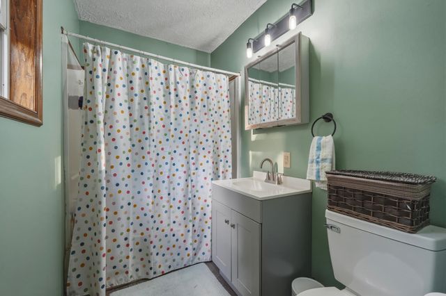 55 Meixsell Road, Huntington, WV 25704