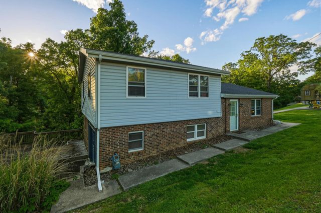 55 Meixsell Road, Huntington, WV 25704