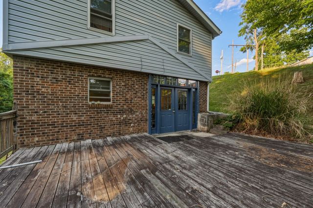 55 Meixsell Road, Huntington, WV 25704