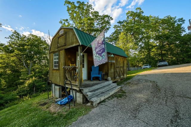 55 Meixsell Road, Huntington, WV 25704