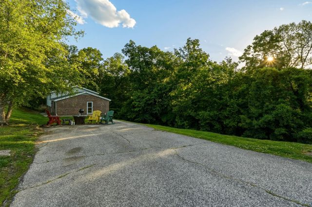 55 Meixsell Road, Huntington, WV 25704