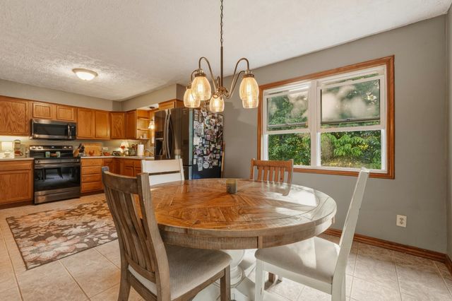 55 Meixsell Road, Huntington, WV 25704