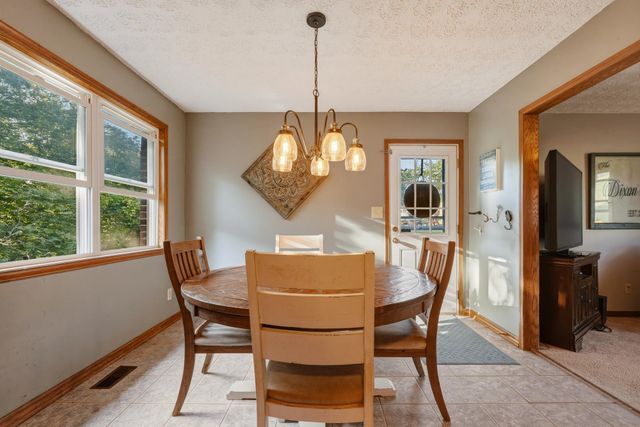 55 Meixsell Road, Huntington, WV 25704