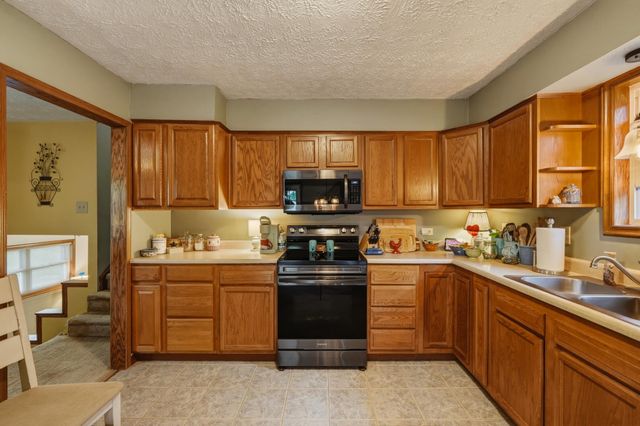 55 Meixsell Road, Huntington, WV 25704