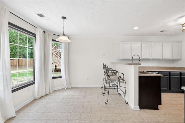 836 Winding Grove Lane, Loganville, GA 30052