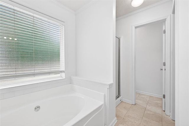 836 Winding Grove Lane, Loganville, GA 30052