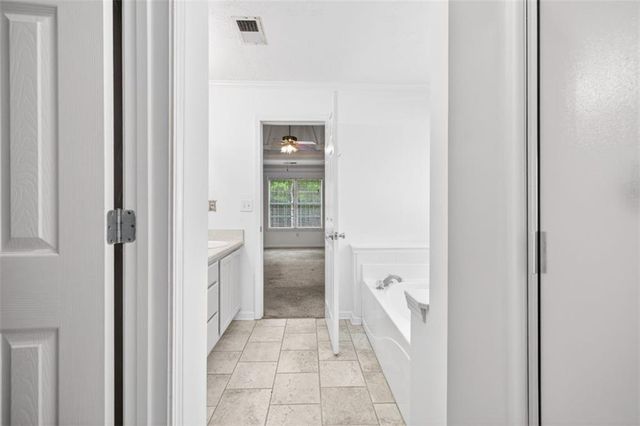 836 Winding Grove Lane, Loganville, GA 30052