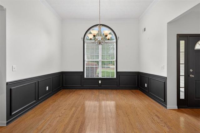 836 Winding Grove Lane, Loganville, GA 30052