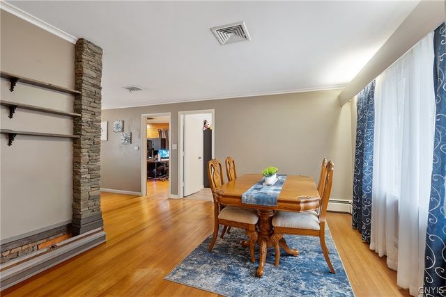 27 Lynacres Boulevard, Dewitt, NY 13066