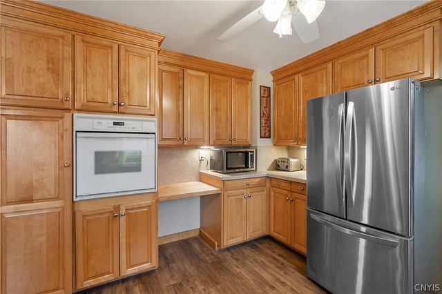 27 Lynacres Boulevard, Dewitt, NY 13066